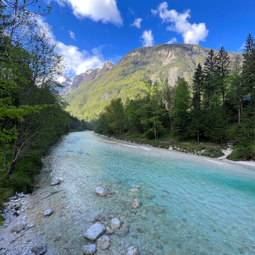 Ontsnap aan de regen: 6 zonnige kampeerparadijsjes voor het ultieme Paasweekend