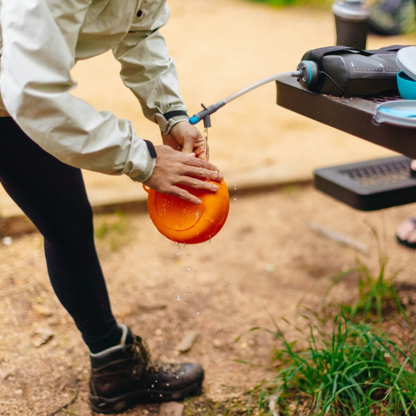 Hydrapak Seeker 6L outdoor use 1