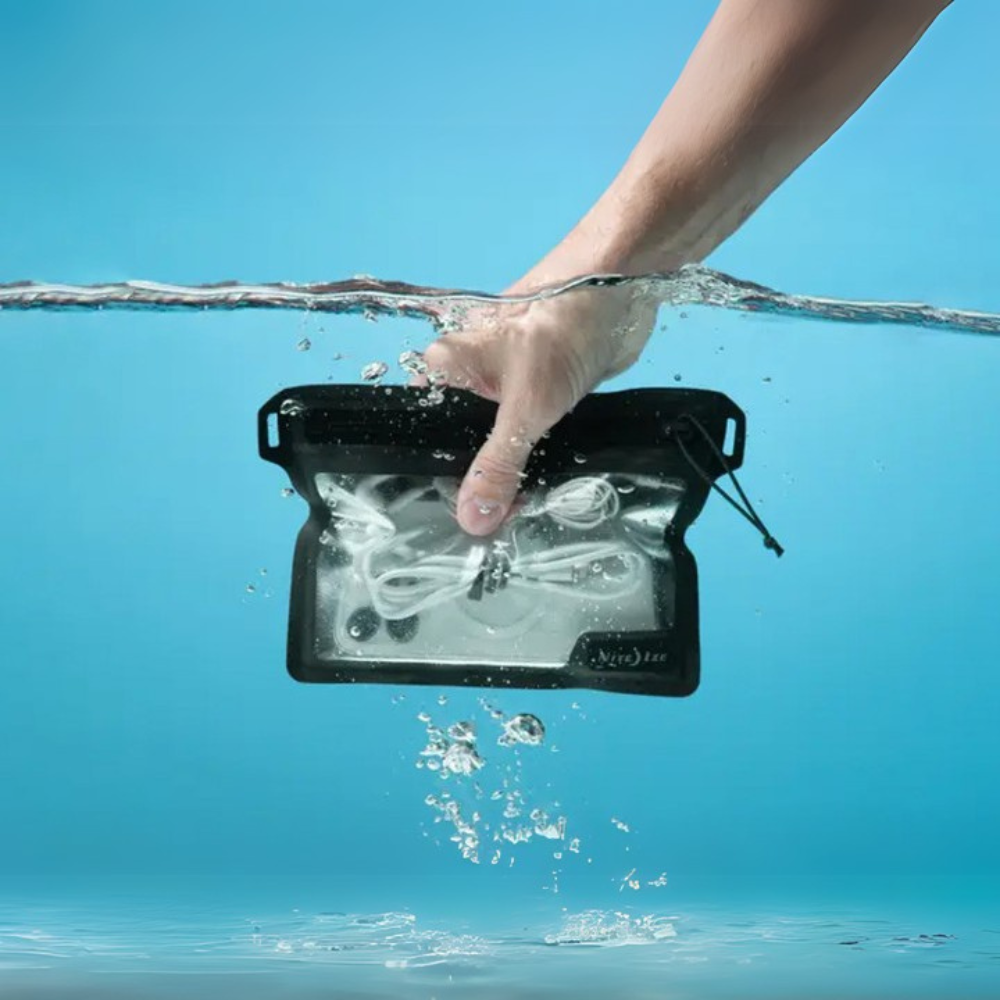 Nite Ize RunOff Waterbestendige Etui antraciet afbeelding 4